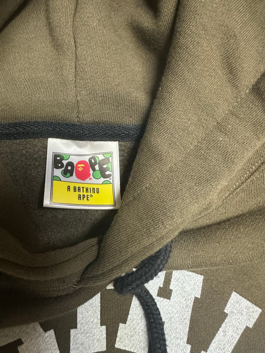 베이프 후드티 카키 상품이미지4