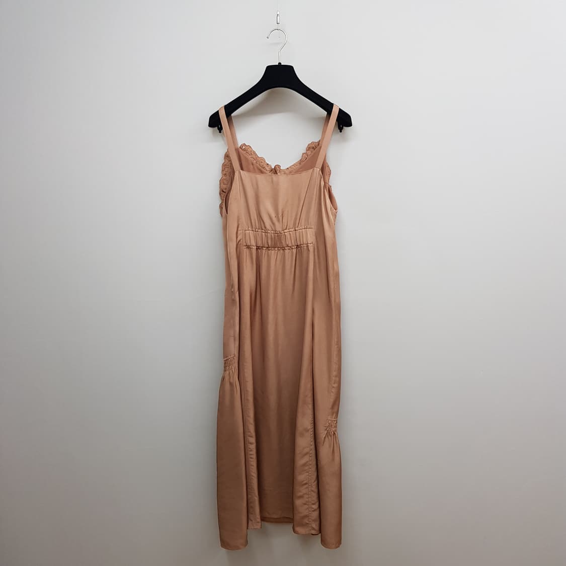 한섬 마인 2021 새틴 레이스 롱 원피스 76-90-155 상품이미지5