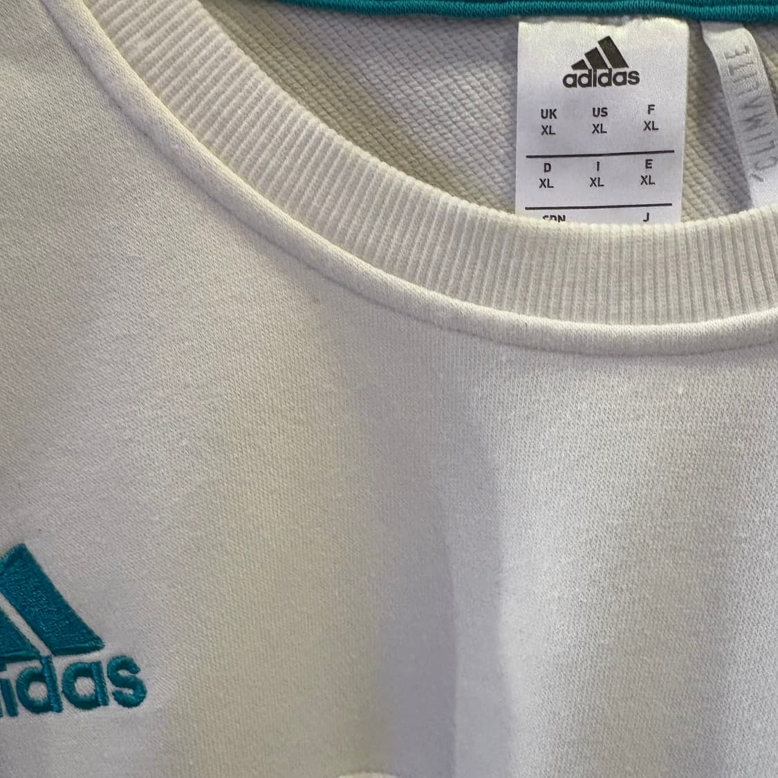 아디다스 레알마드리드 화이트 맨투맨 상품이미지9