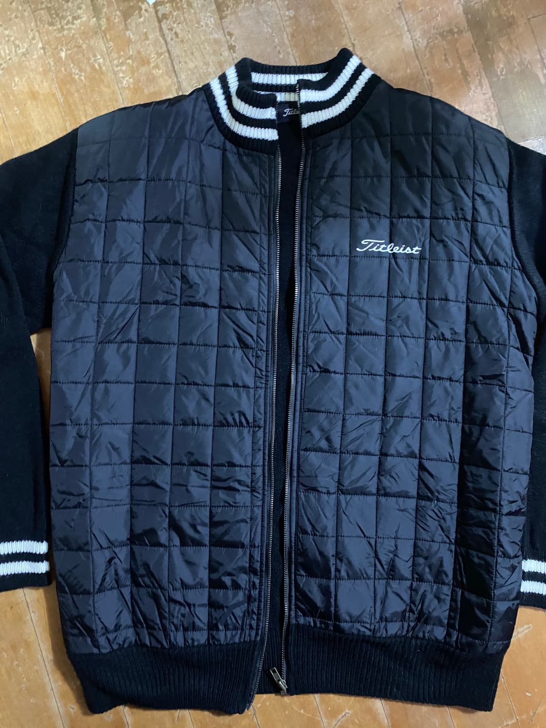 (일본판) 타이틀리스트  남성 골프 니트 패딩 자켓 XL 상품이미지1
