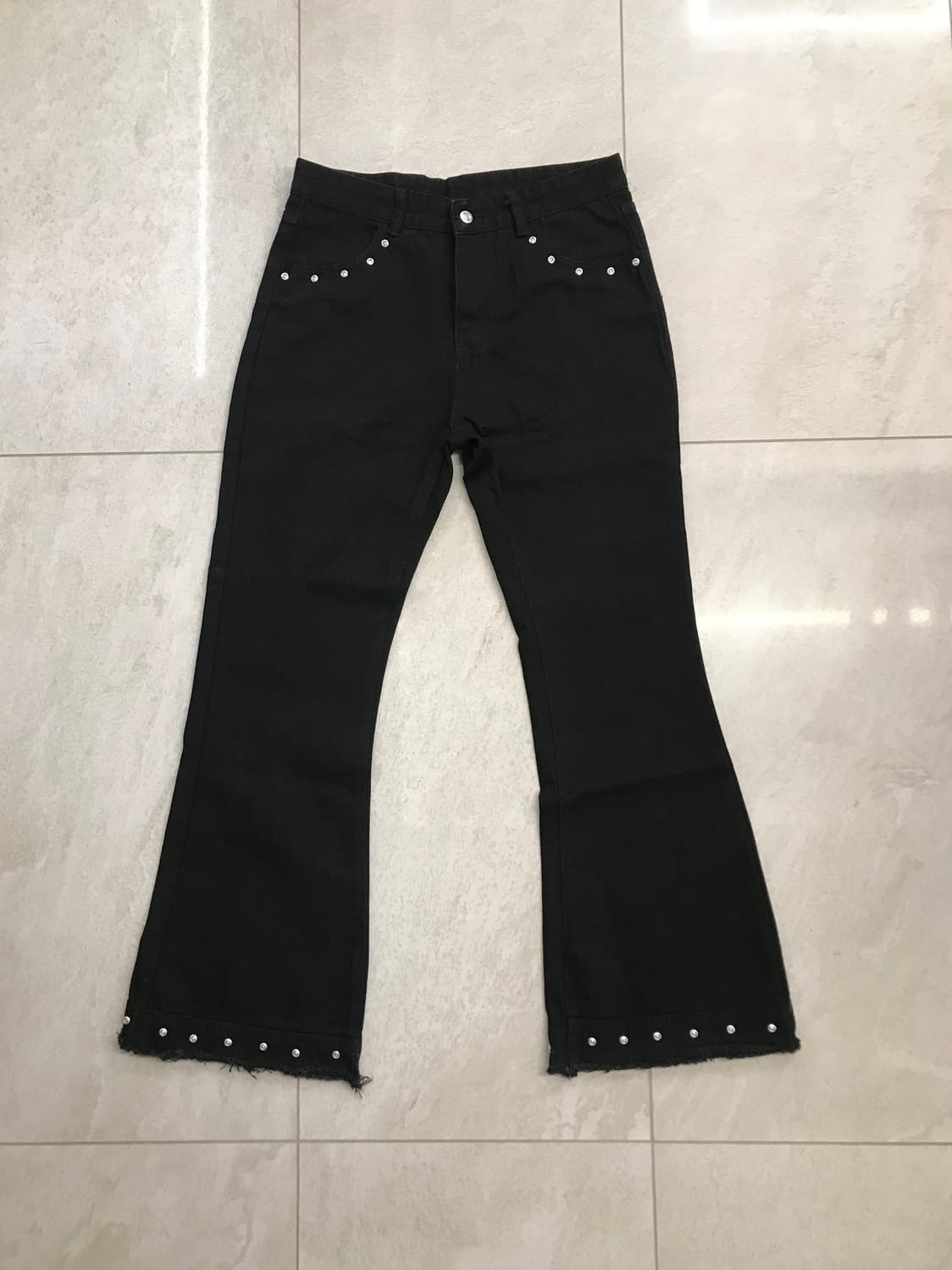 스터드 부츠컷 블랙진 상품이미지1