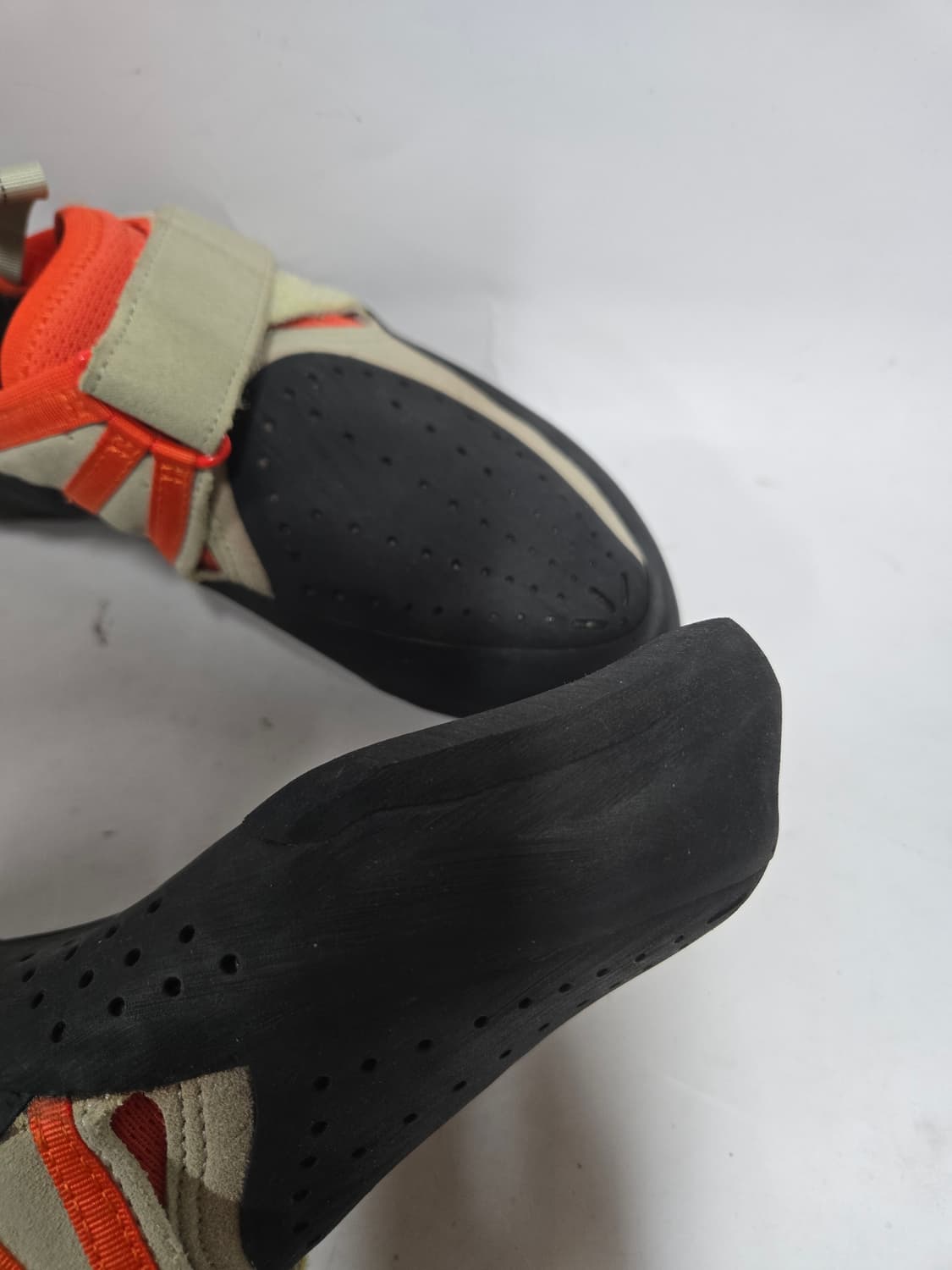 새제품)부토라 아크로 컴프 클라이밍 암벽화 블랙/오렌지 EUR40 상품이미지9