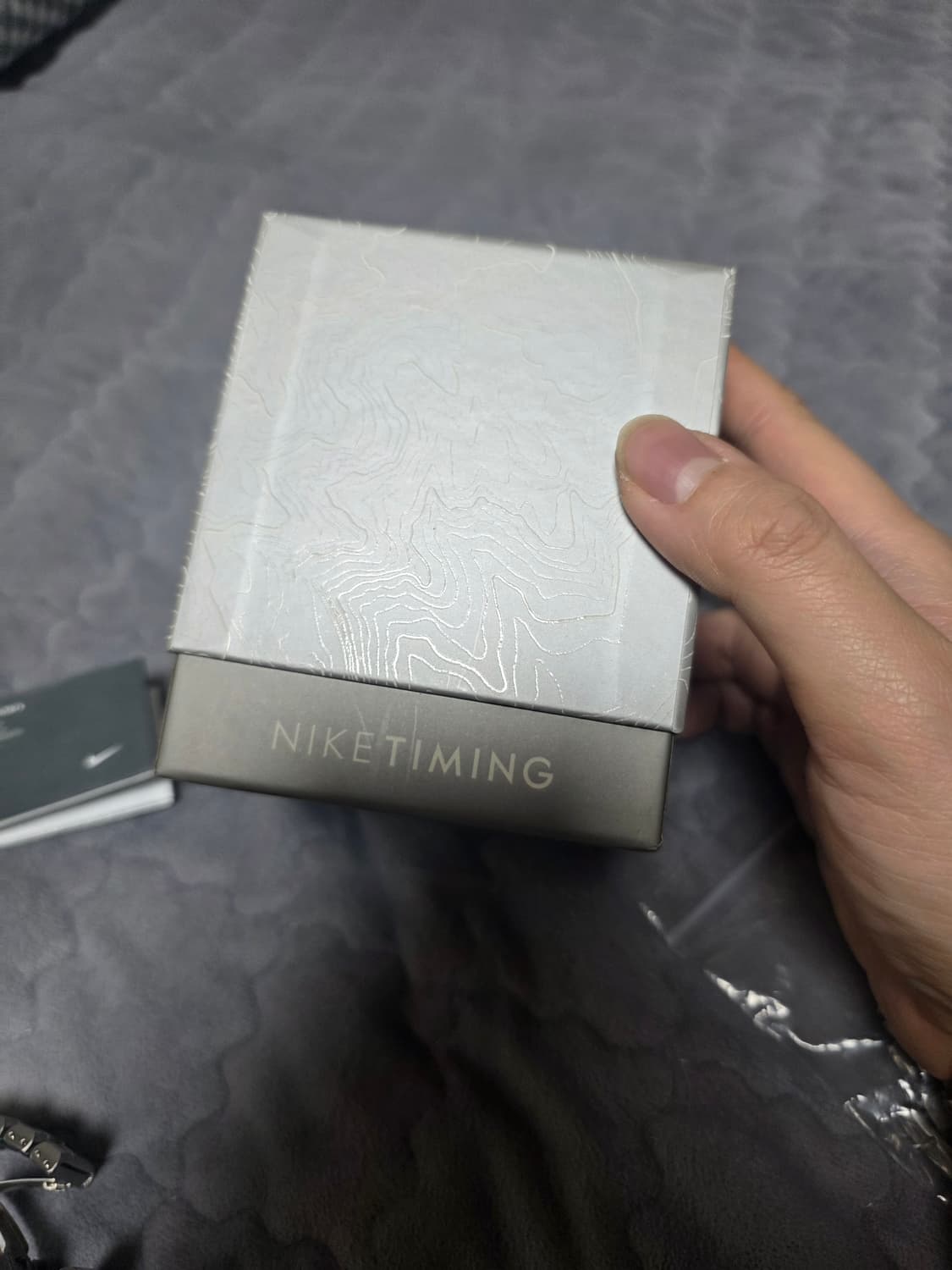 나이키워치 NIKE D라인  메탈시계
AKA.아이언맨 마크  
 상품이미지9