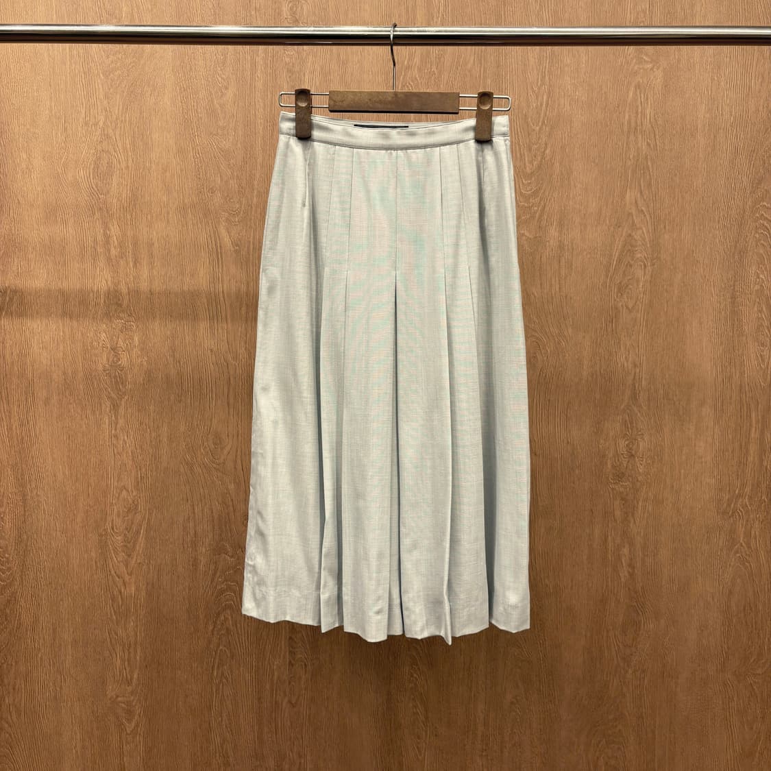 버버리 울 미디 스커트 세미 플레어 실루엣 프론트 플리츠 디테일 민트 상품이미지2