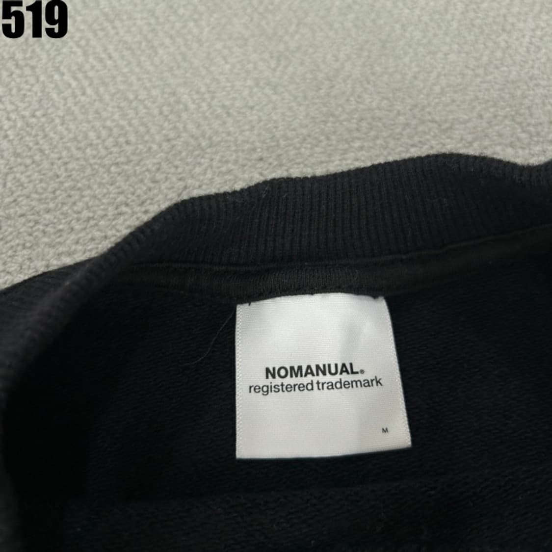 Nomanual 블랙 맨투맨  상품이미지2