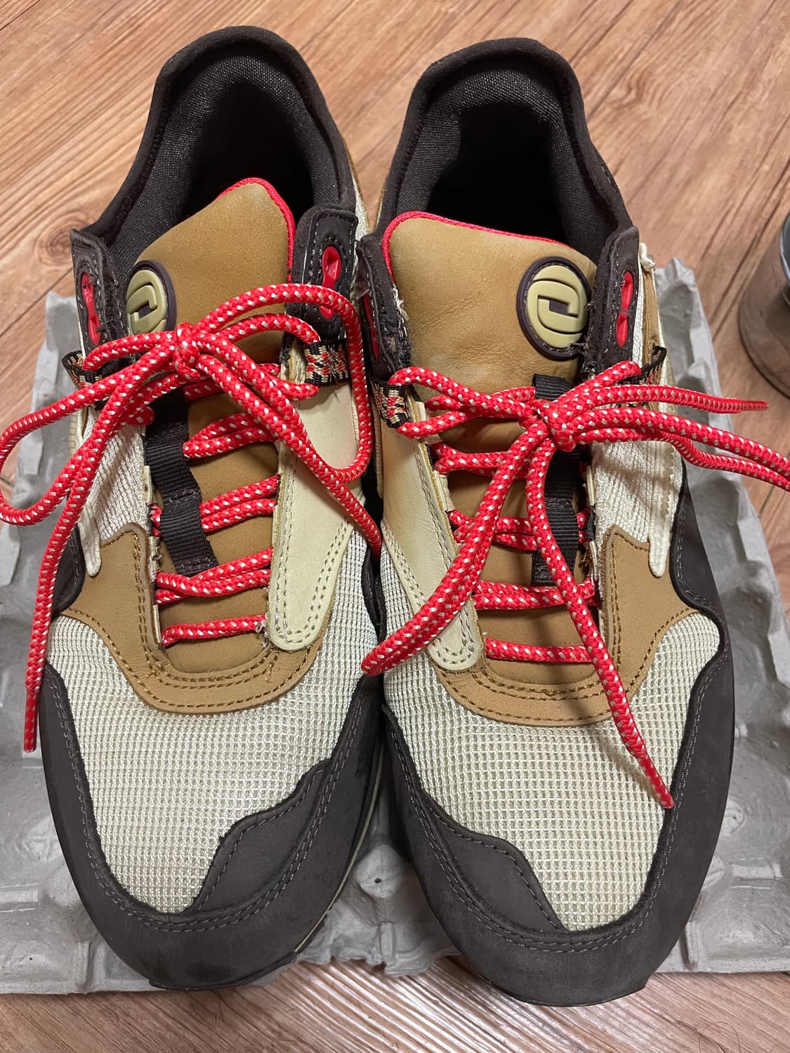 나이키x트레비스 스캇 에어맥스1 브라운 275 상품이미지2