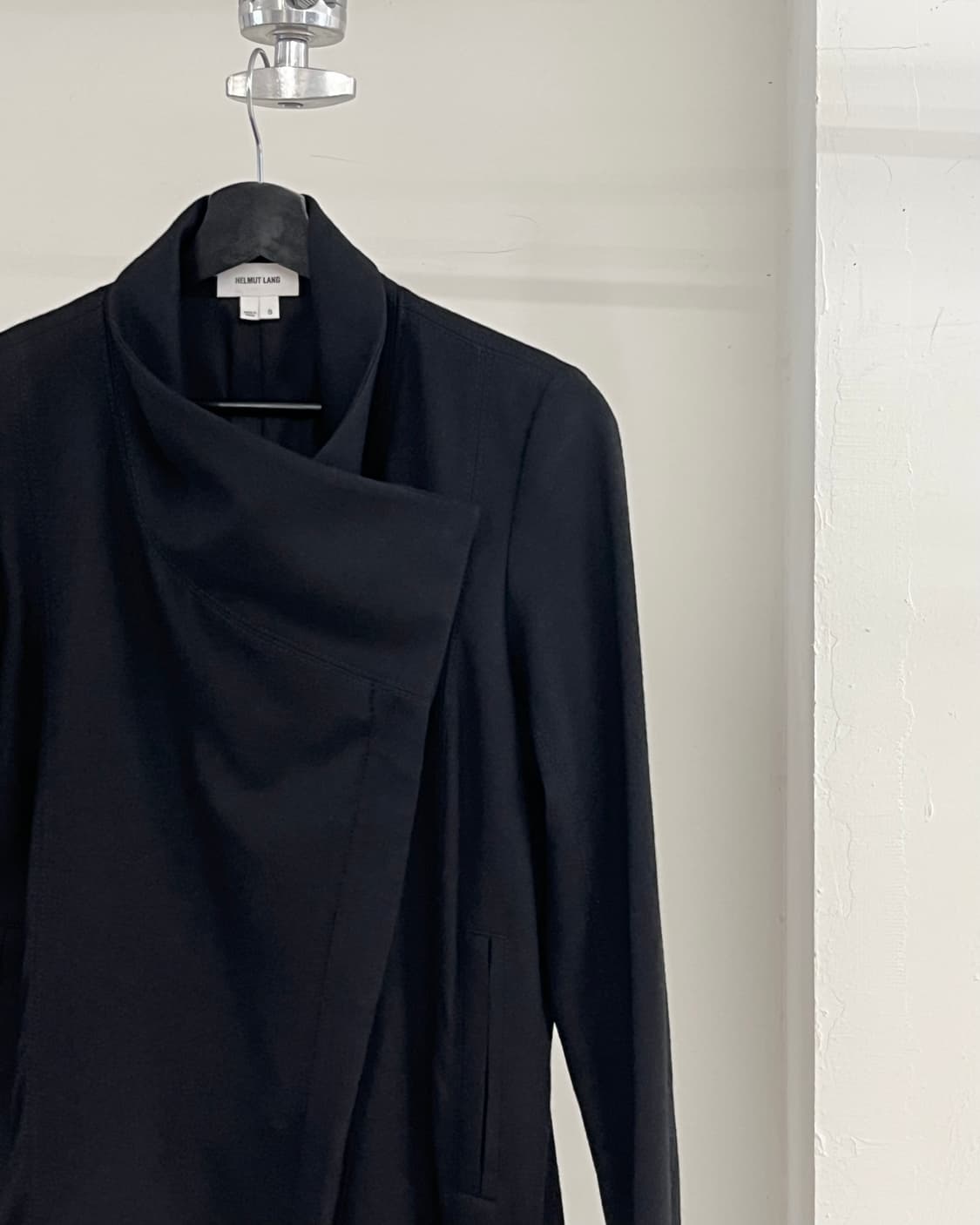 핼무트랭 블랙 에이시메트리컬 울 자켓 상품이미지4