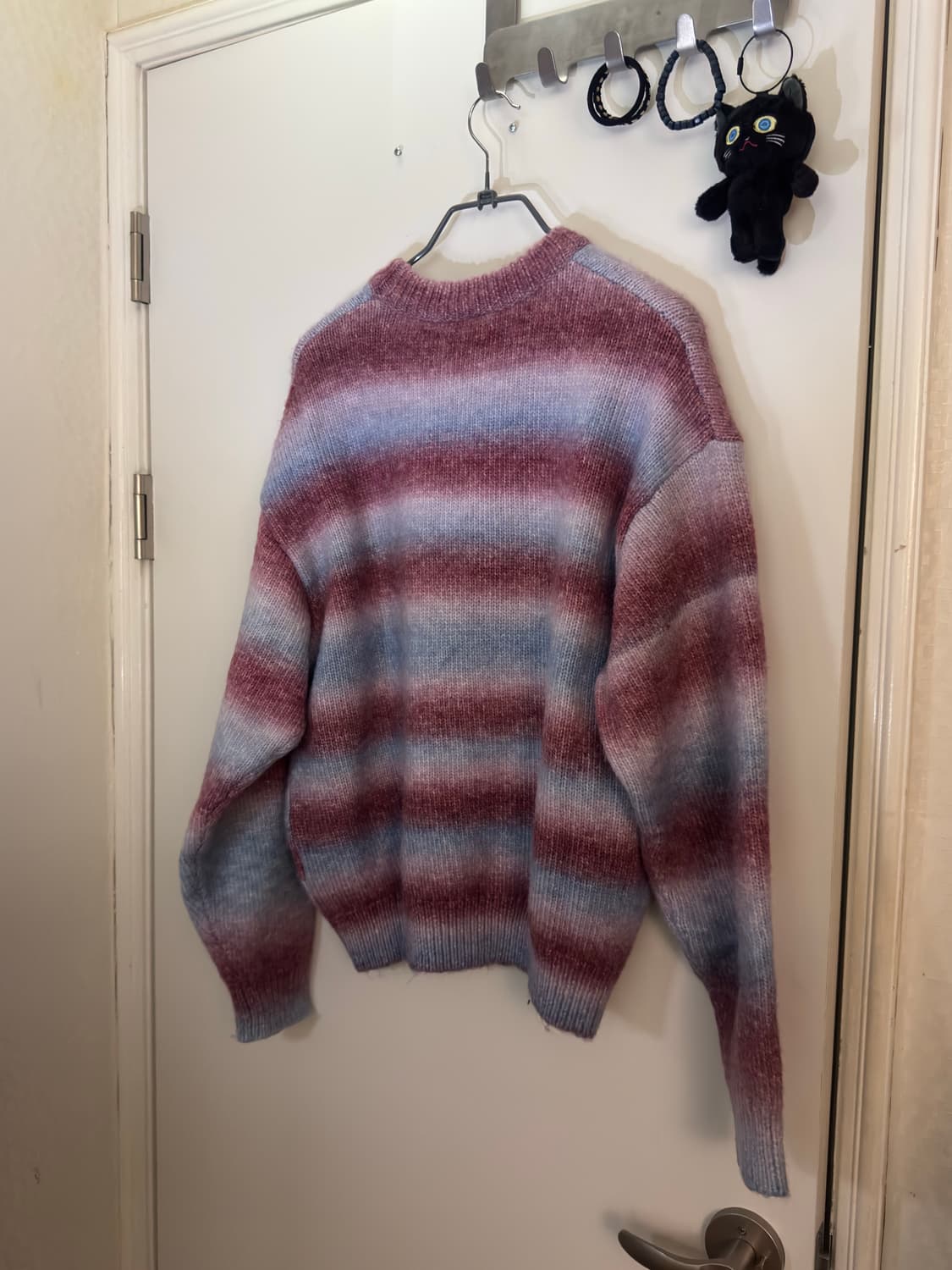 오와이 헤어리 스트라이프 니트 레드 상품이미지1