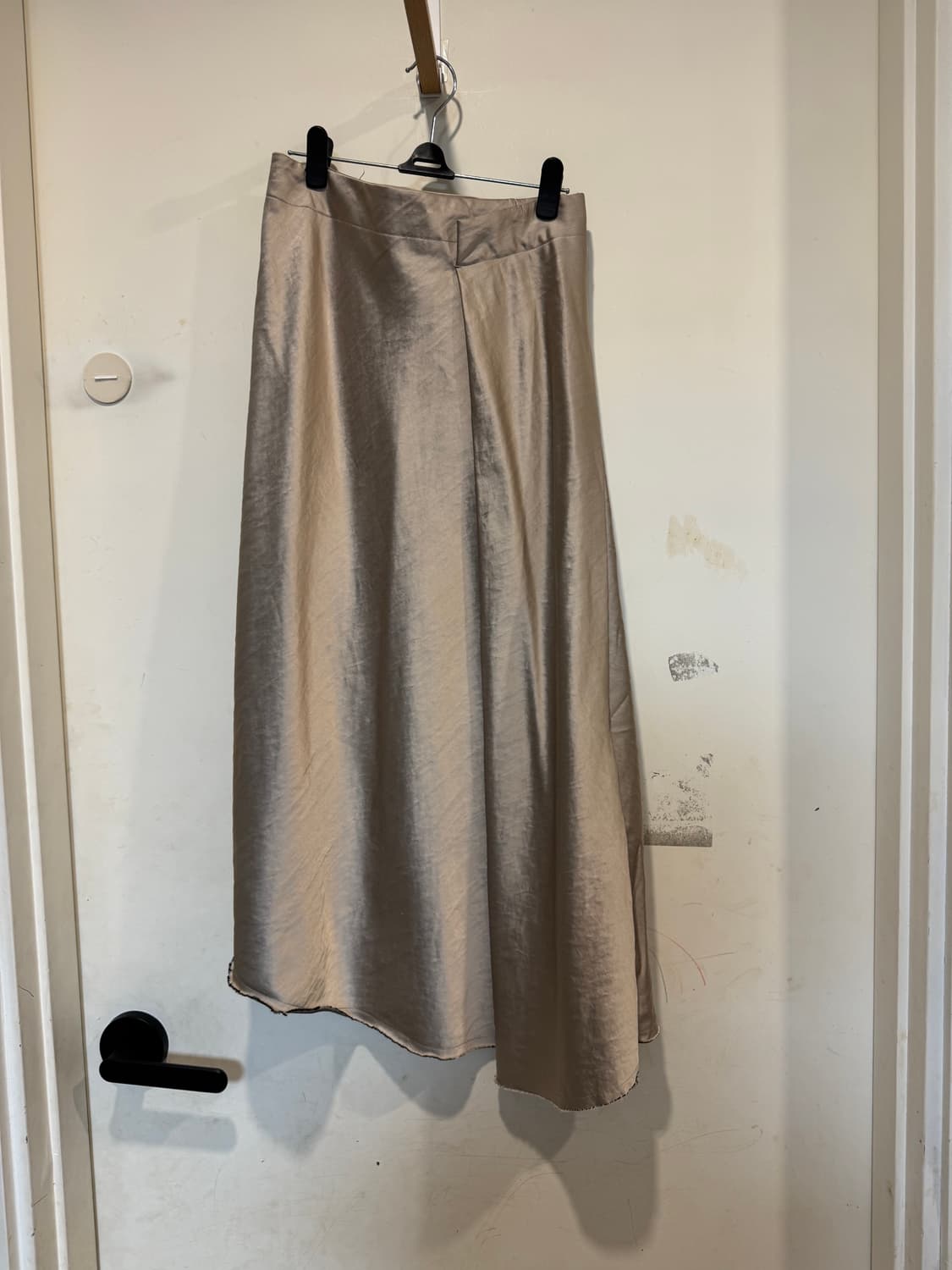 랑방컬렉션 새틴 스커트 상품이미지1