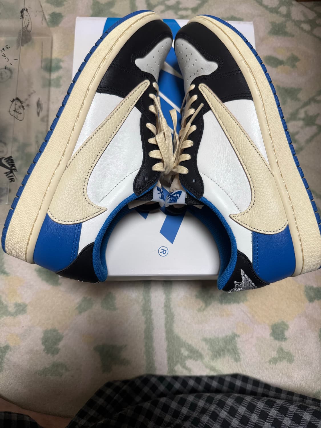 조던 1 x 트래비스 스캇 x 프라그먼트 레트로 로우 OG 270 상품이미지3