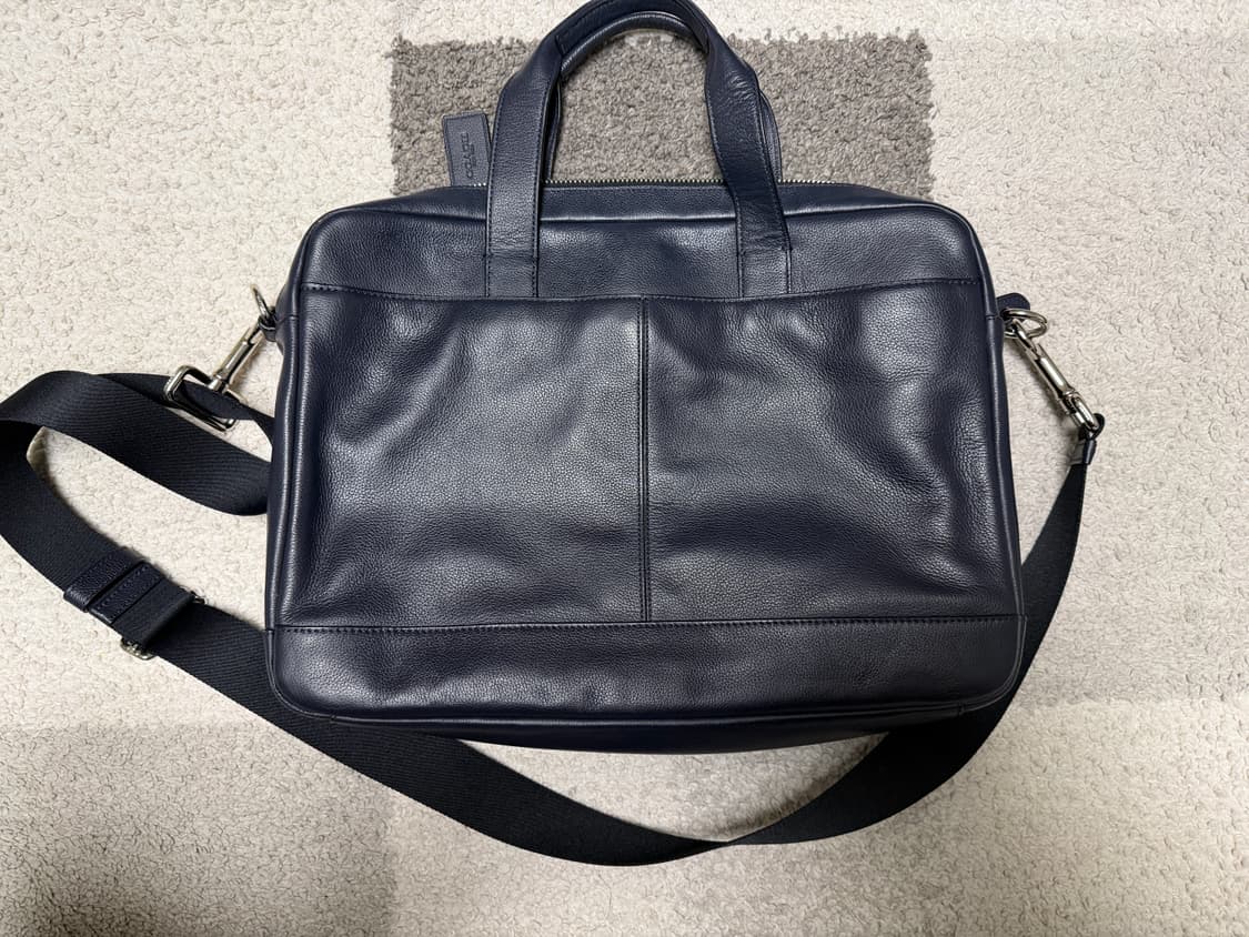 코치 네이비 가죽 서류 가방 상품이미지1