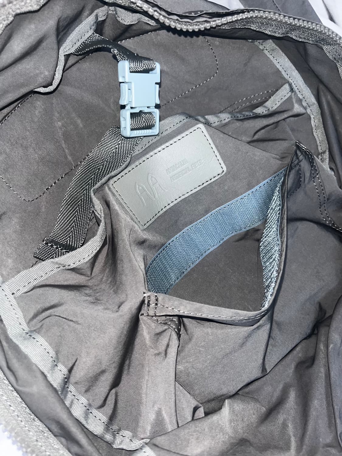 정가 43.5) 아미아칼바 스플릿 얀 백팩 그레이 상품이미지5