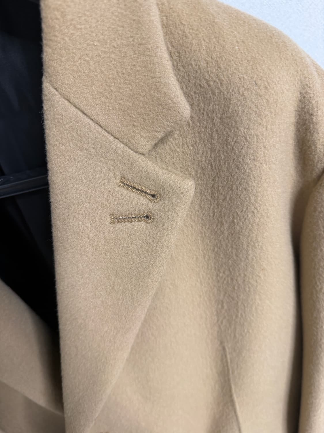 STU 3버튼 오버핏 핀턱 카멜 코트 상품이미지8