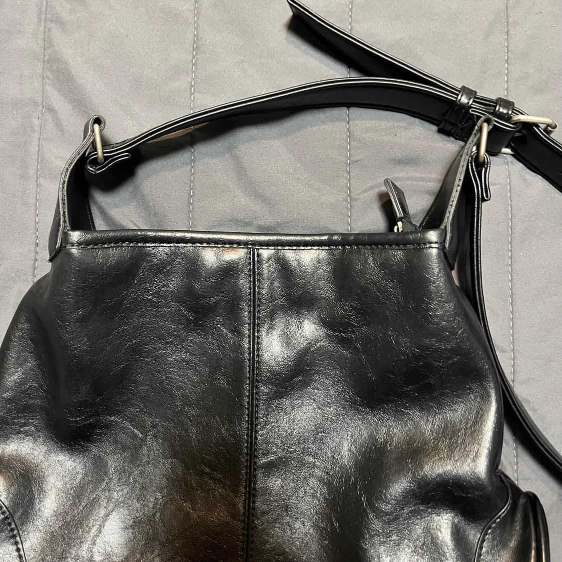 밀로 아카이브 쉘 레더 데이 백 상품이미지2