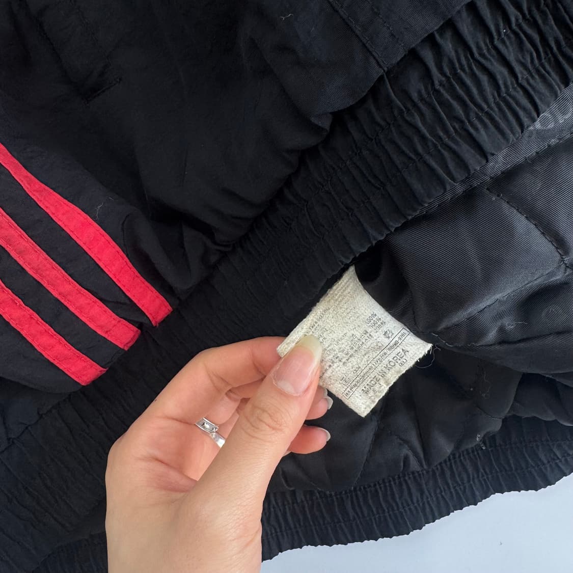 Adidas 아디다스 레드 삼각로고 블랙 바람막이 상품이미지7