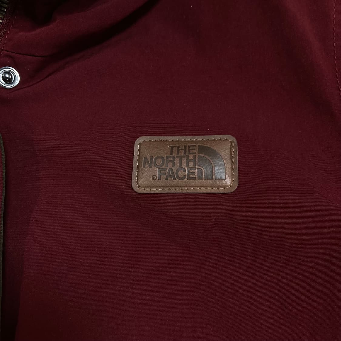 노스페이스 스몰 로고 버건디 포호노 트렌치 코트 상품이미지2