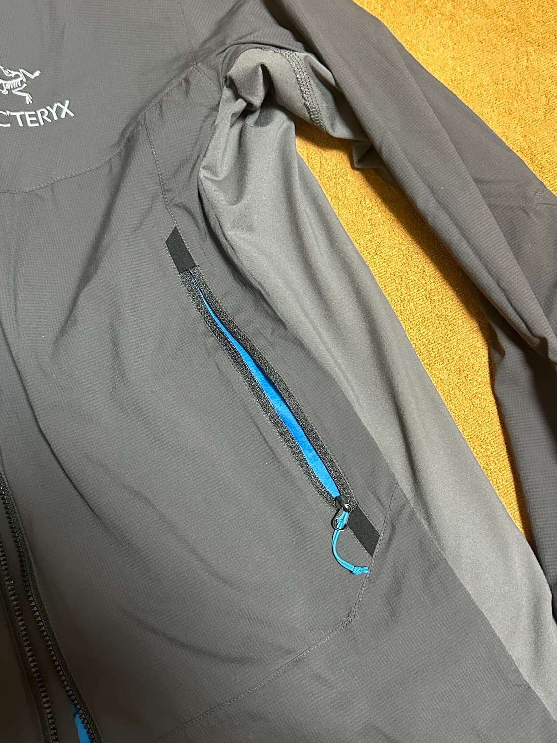 Arc'teryx 아톰 후디(바람막이) 남성 M 상품이미지4