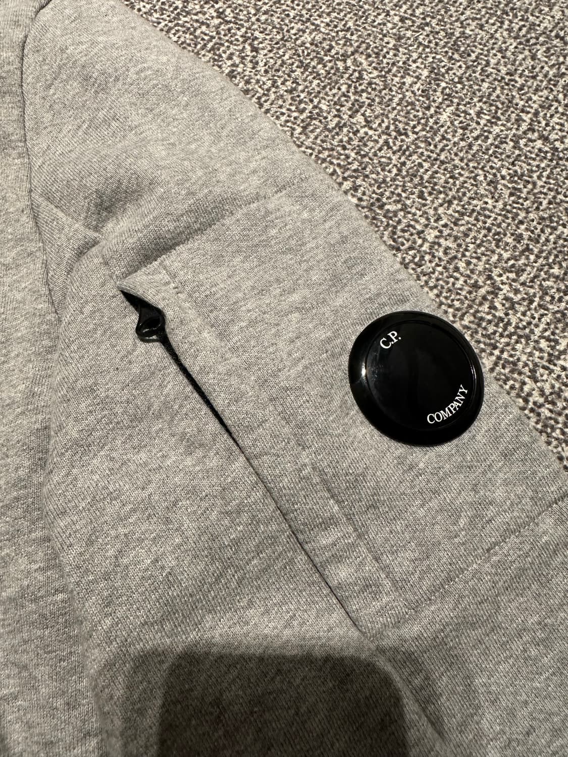 CP 컴퍼니 렌즈 맨투맨 95 상품이미지3