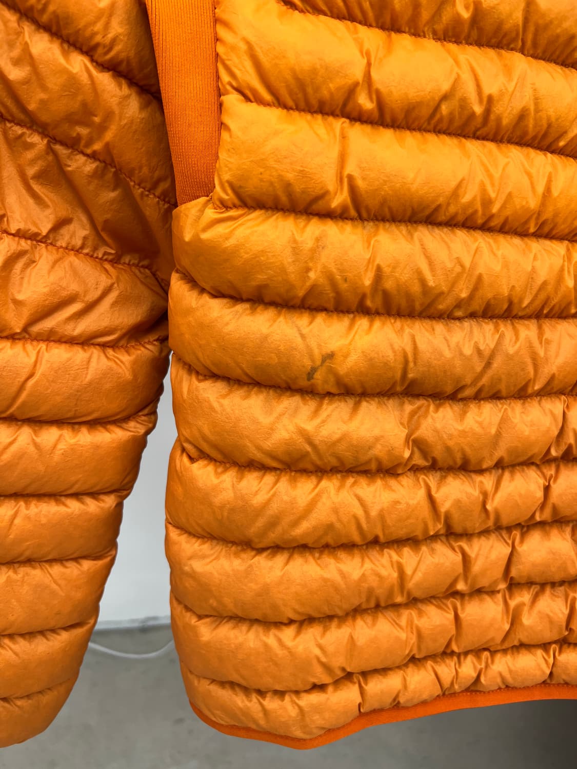 스톤아일랜드 와펜 오렌지 경량 패딩 / 14Y 상품이미지6