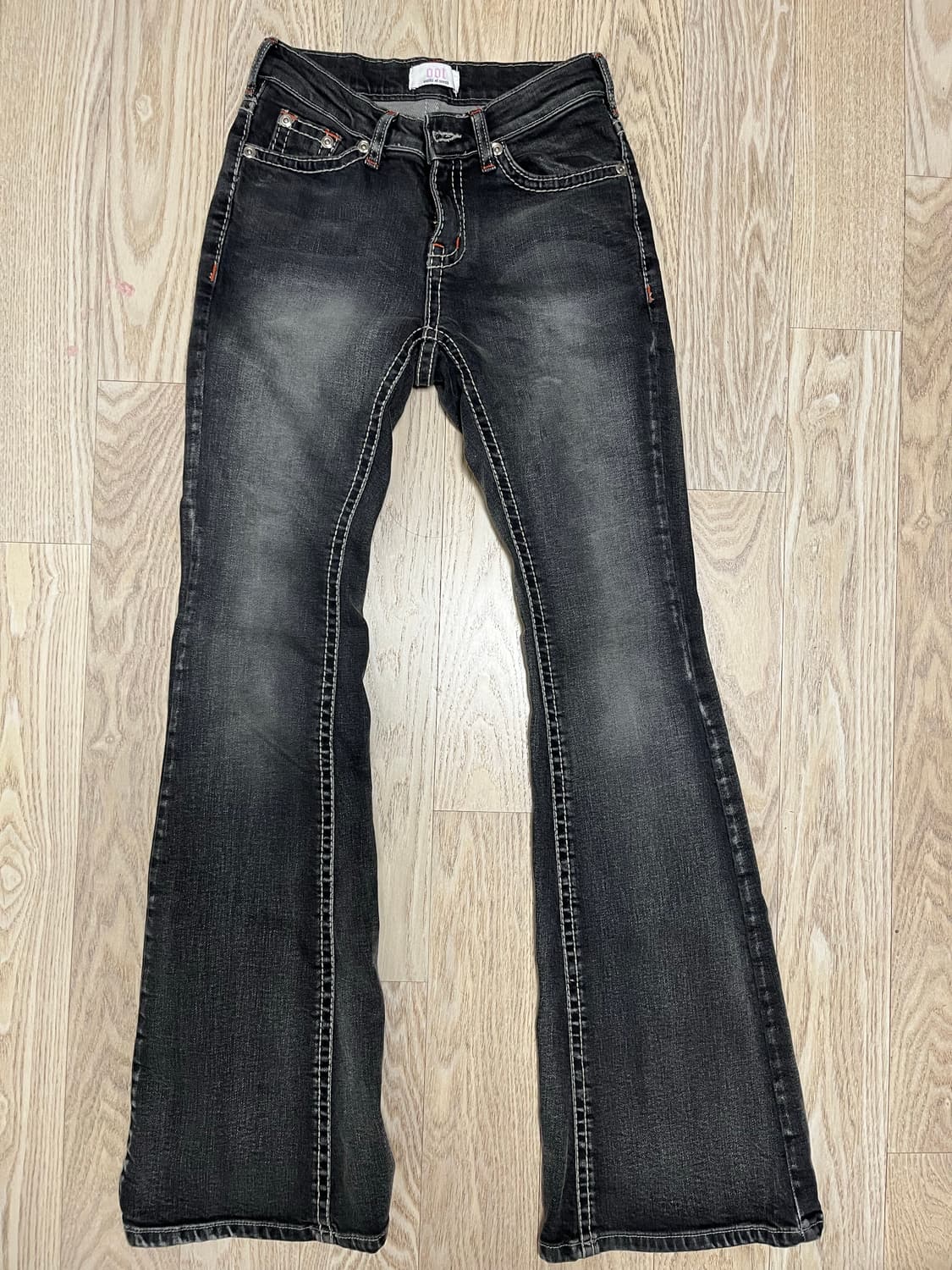 스티치 로우라이즈 부츠컷 청바지 상품이미지1