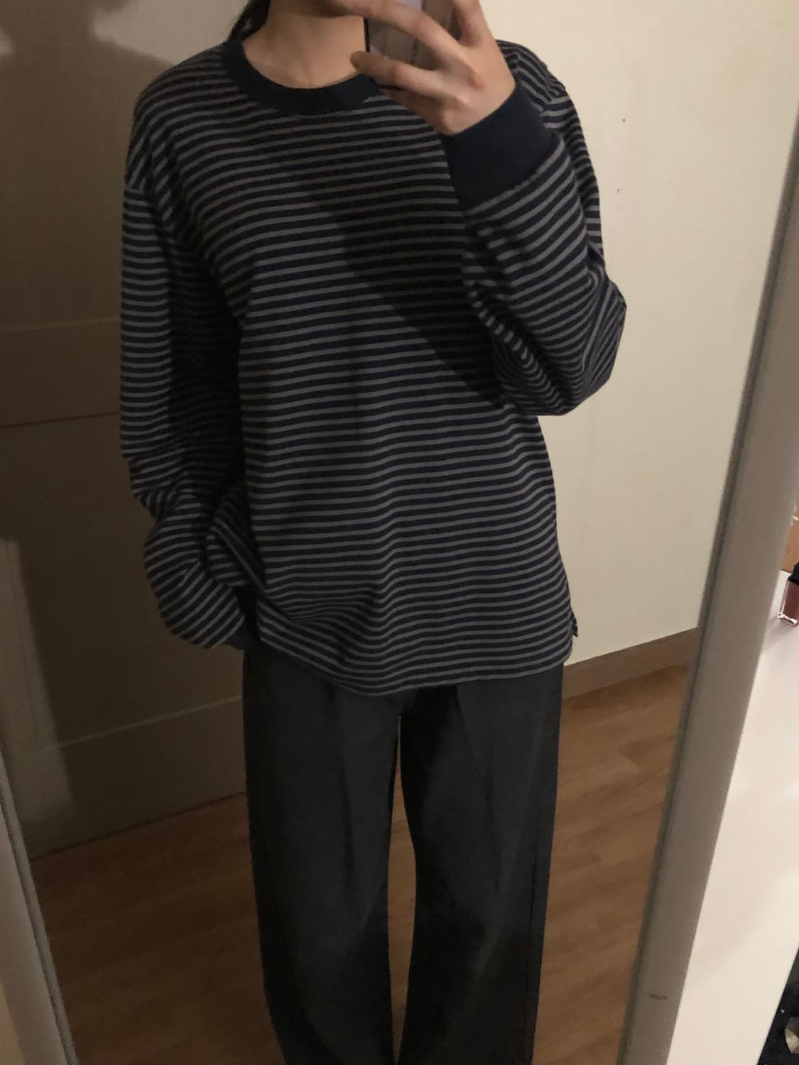 유니클로 스트라이프 롱슬리브 네이비 상품이미지2