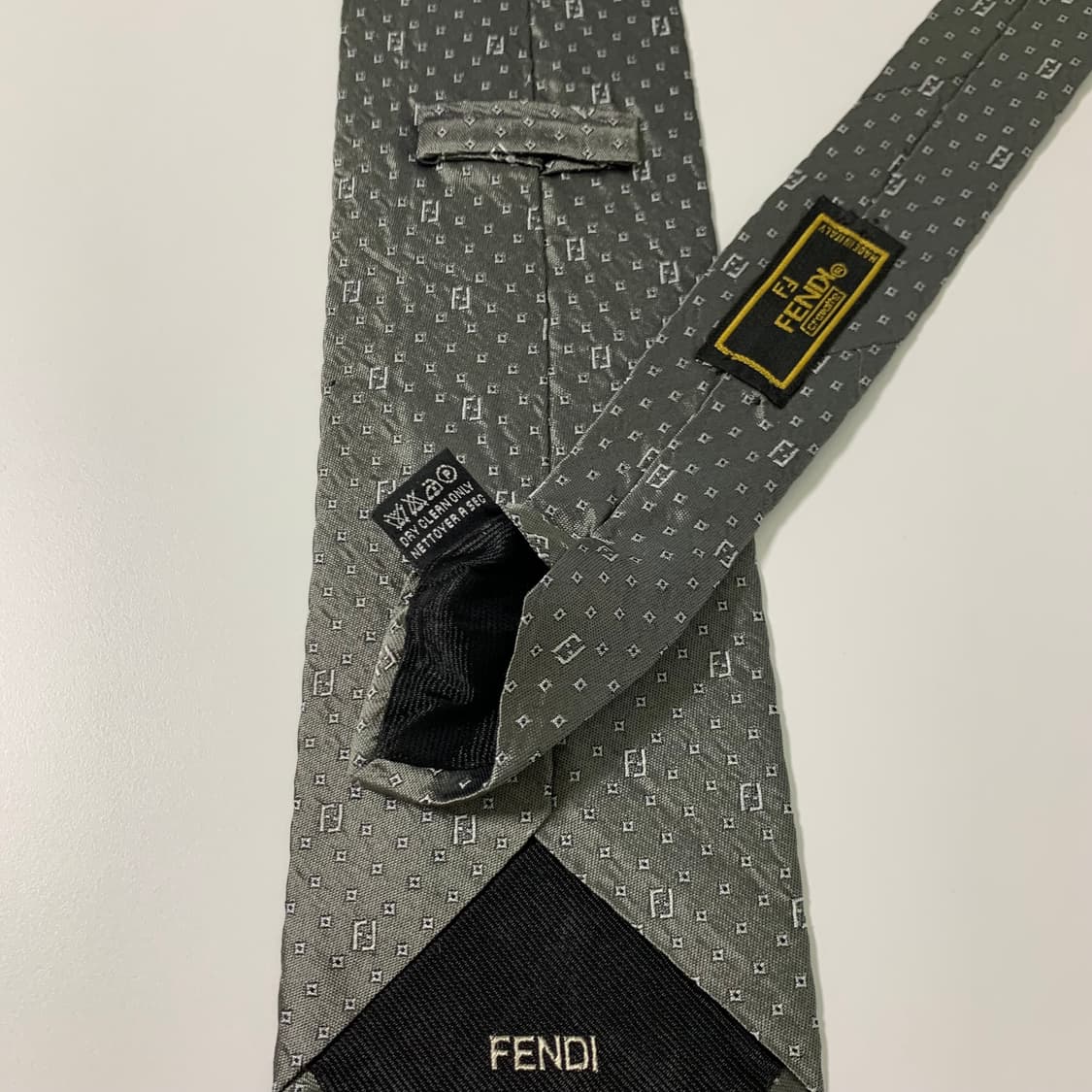 펜디(FENDI) FF모노그램 명품넥타이 A+등급 9.4cm 상품이미지8