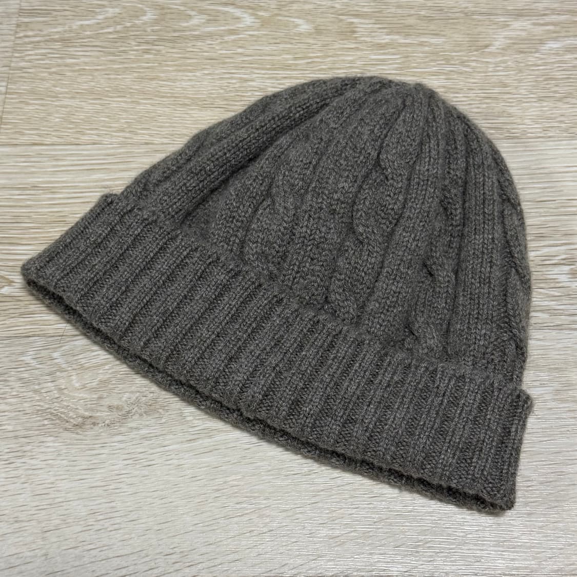 [S+급/OS] 셀린느 트리옹프 캐시미어 케이블 비니 상품이미지4