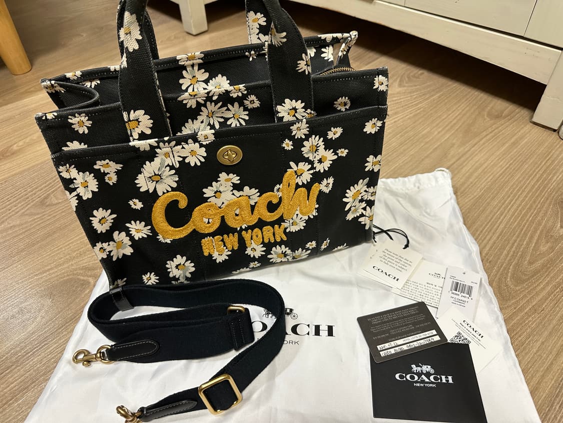 코치 데이지 카고토트백 블랙 미듐 상품이미지6