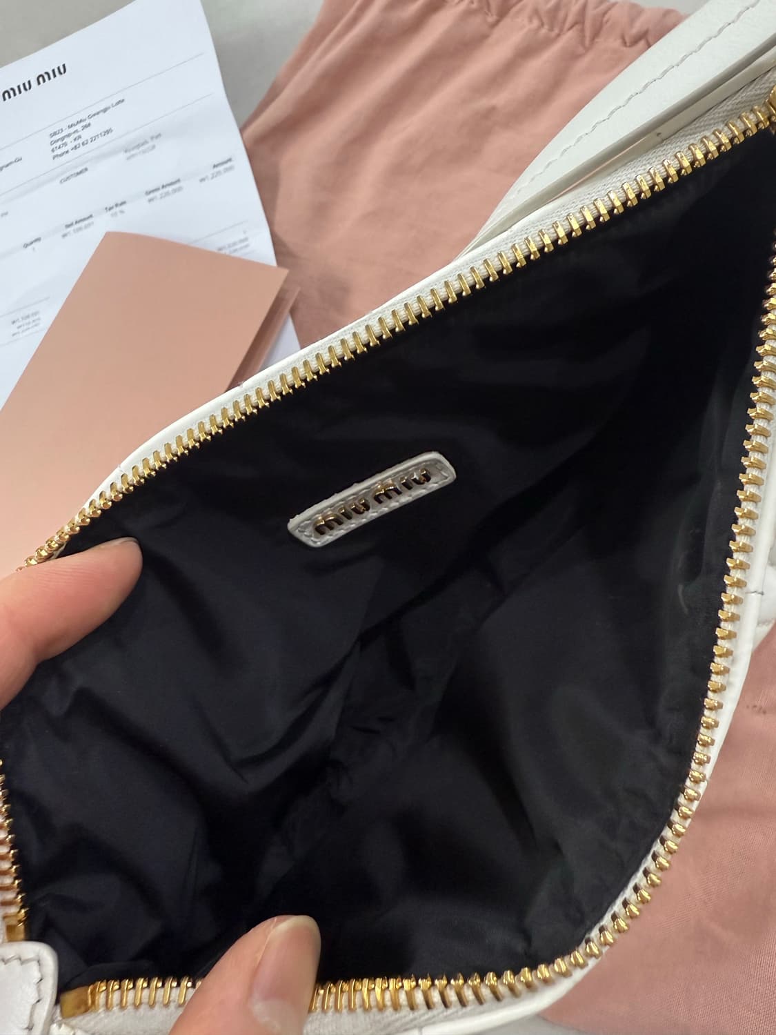 미우미우 스피릿 마쎄라테 화이트 상품이미지4