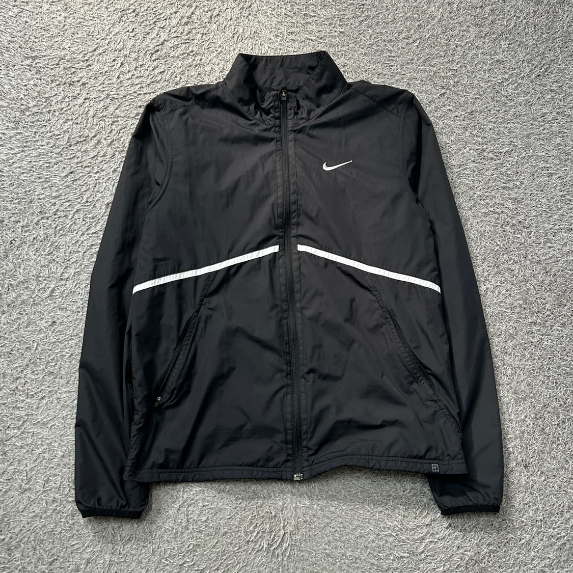 [95-100] 나이키 바람막이 상품이미지2