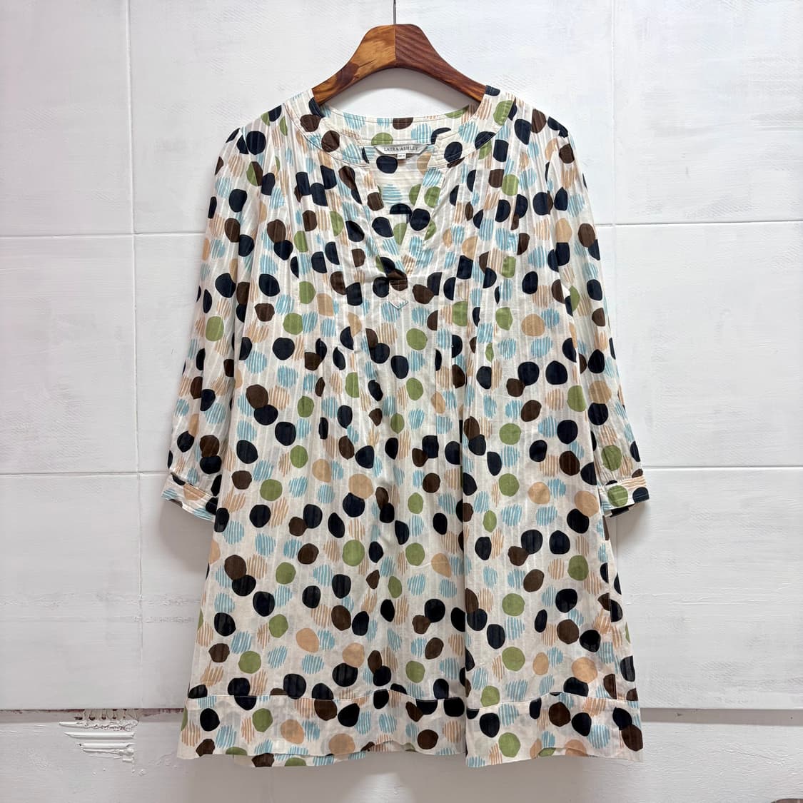 LAURA ASHLEY 도트 롱 블라우스 JPN 상품이미지1