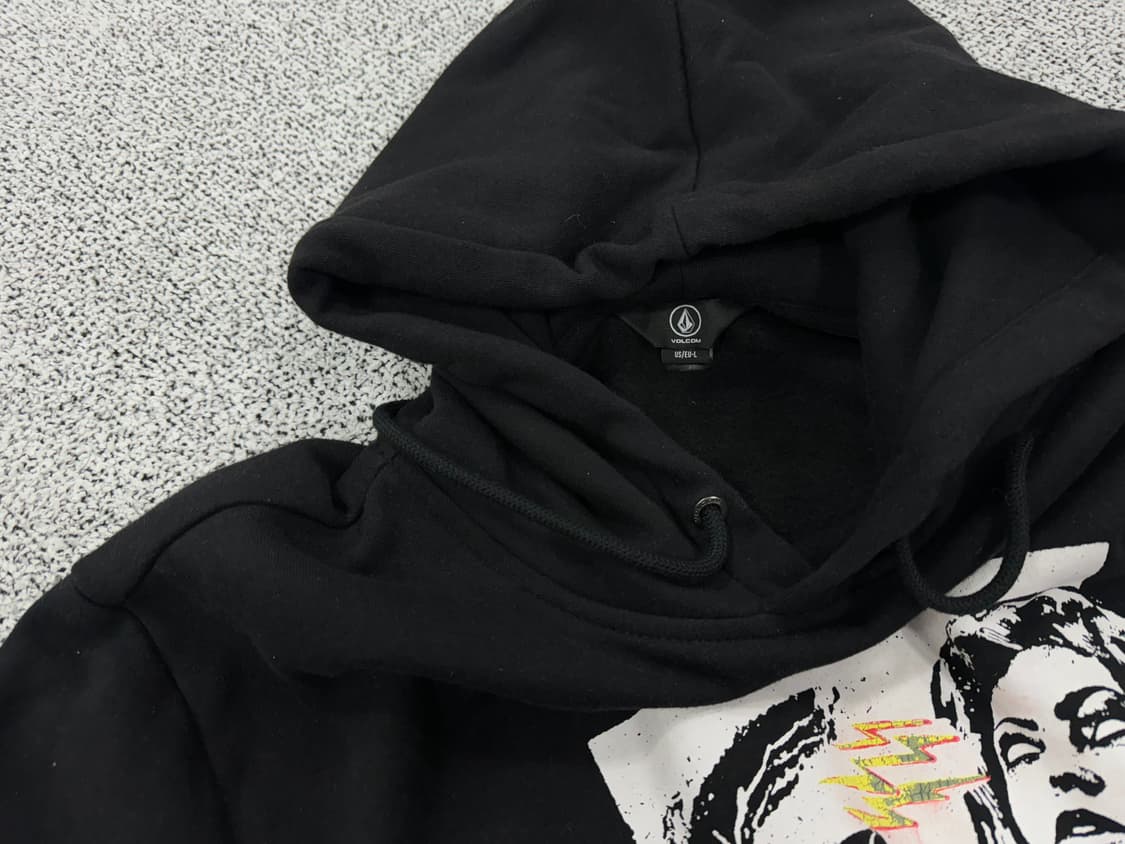 볼컴 후드티 상품이미지3