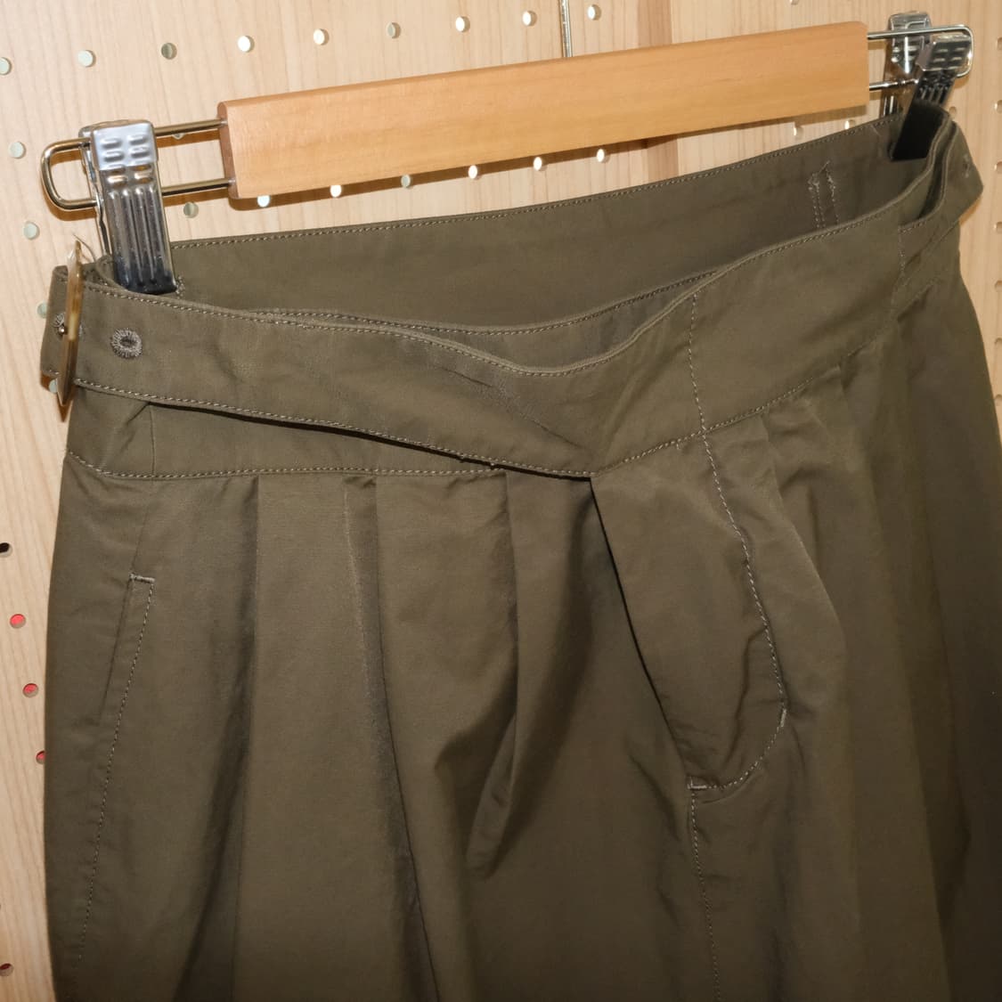 빔즈보이 코튼 카키 스트랩 스커트 상품이미지2