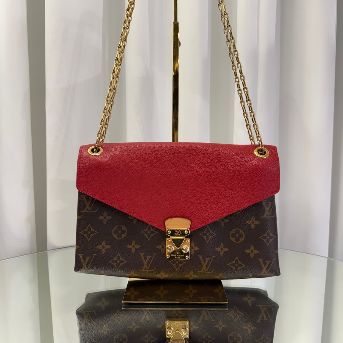 루이비통 모노그램 팔라스 플랩 체인 숄더백 상품이미지1