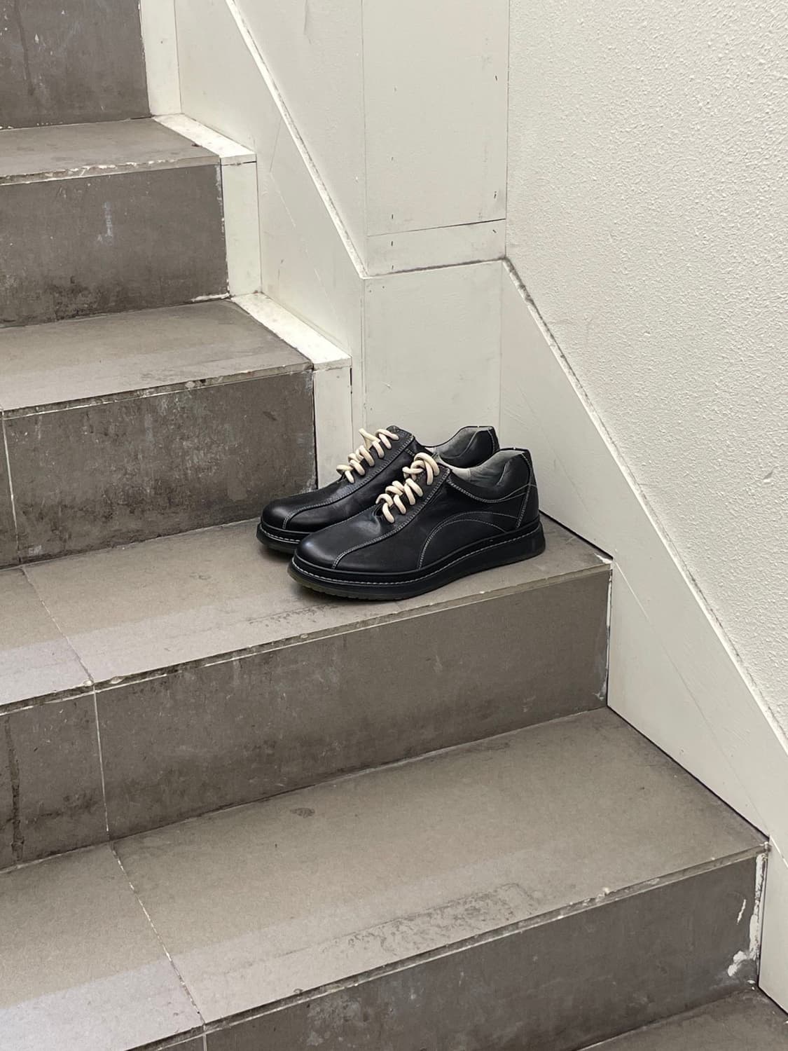 케네스 콜 블랙 캐쥬얼 레더 슈즈 상품이미지1