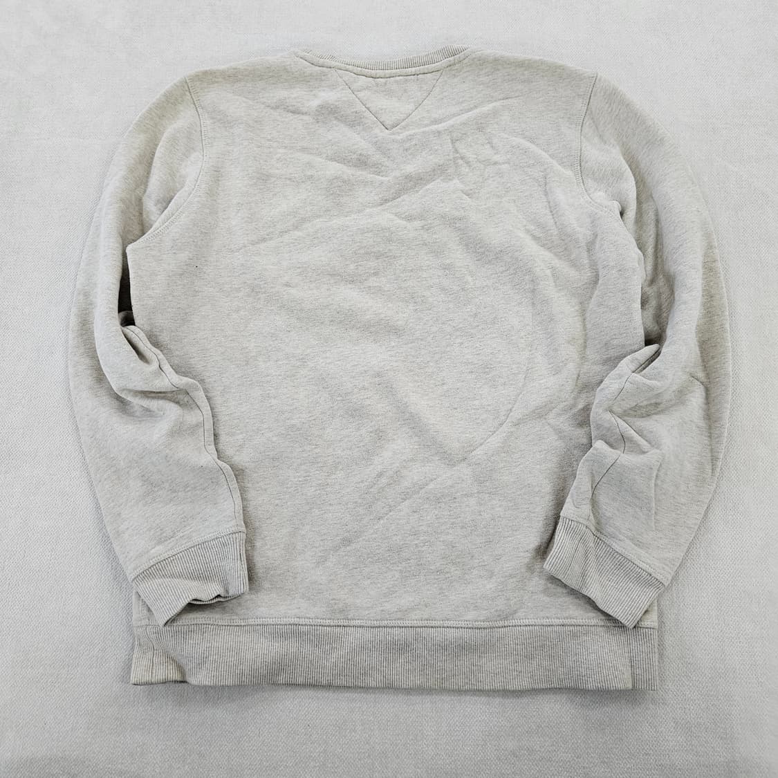 [L/G] 타미힐피거 기모 베이지 스몰로고 맨투맨 0115YH1 상품이미지4