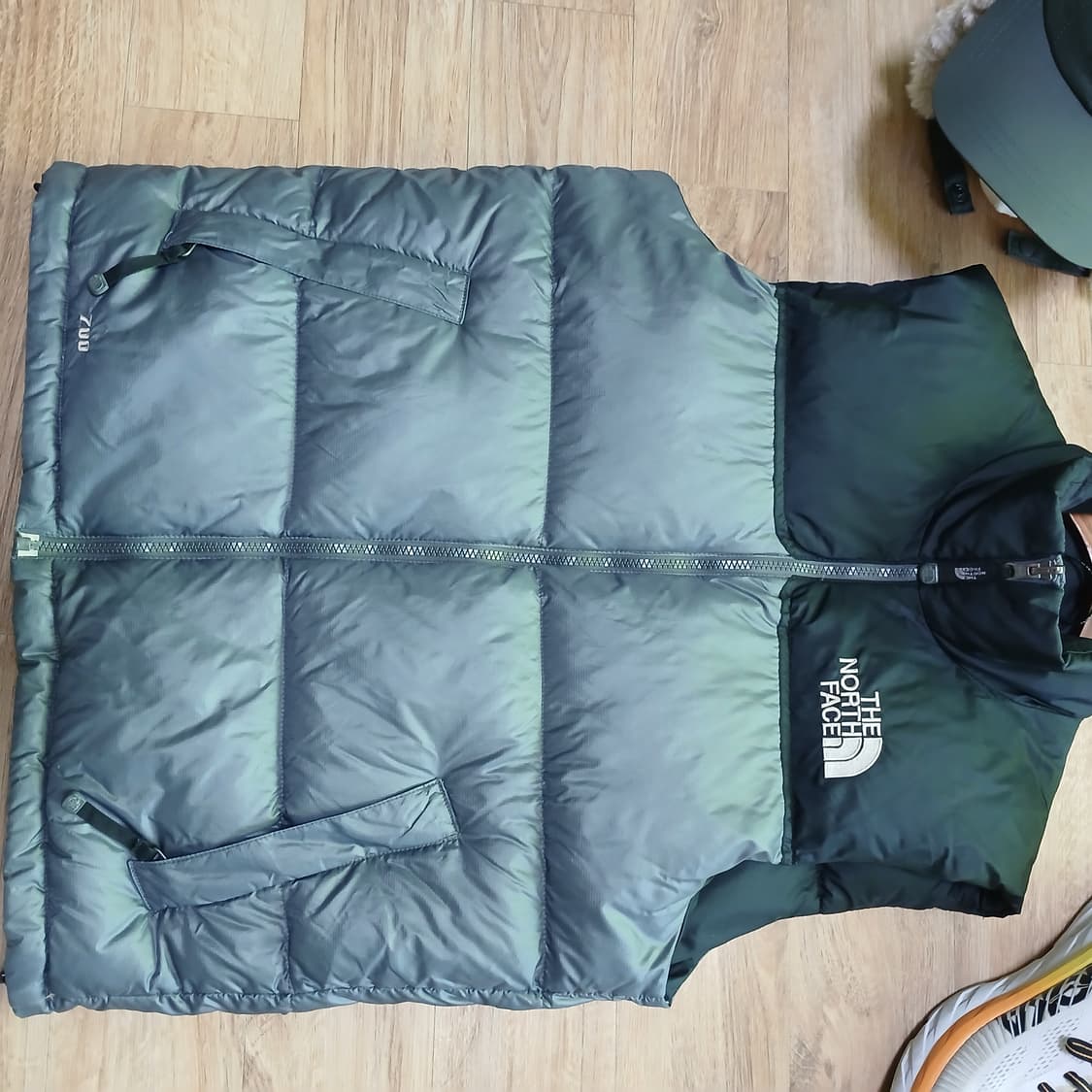 TNF 노스페이스 구스 조끼 패딩 베스트 자켓 그레이 차콜 상품이미지2