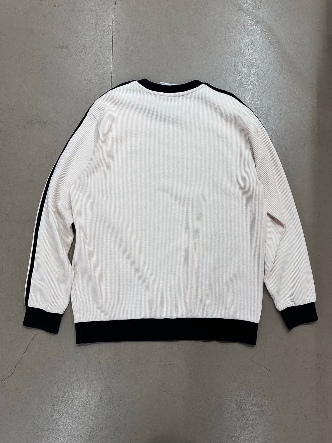 🔥아디다스 아디컬러 클래식 와플 크루넥 원더 화이트🔥 상품이미지3