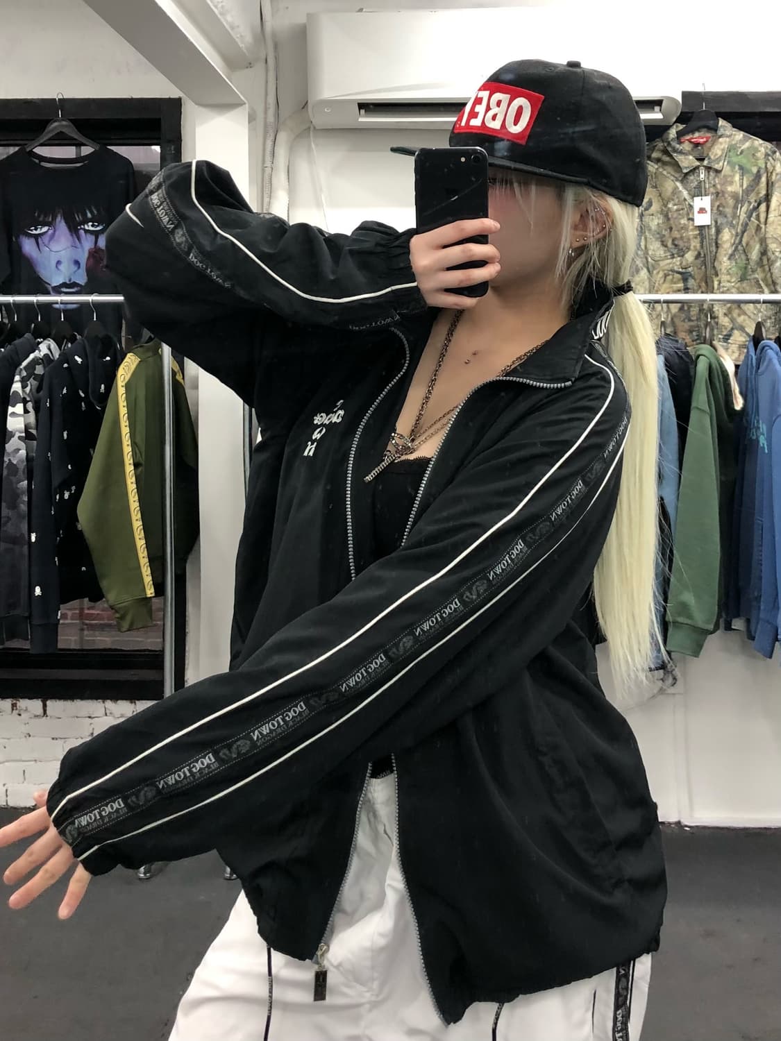 도그타운 사이드 로고 바람막이 상품이미지3