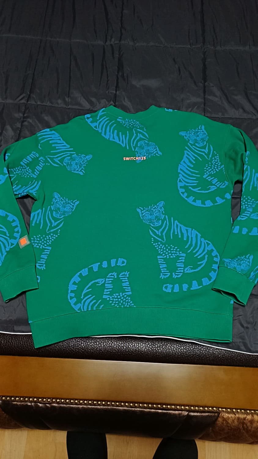 스위치123 호랑이맨투맨 105 가슴59 기장70 상품이미지3