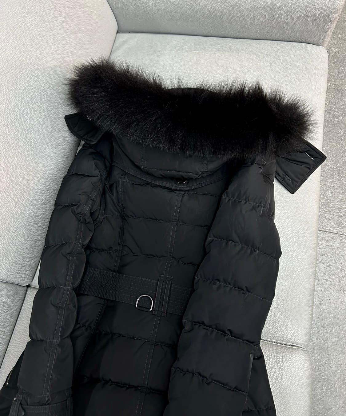 버버리 블랙 알러데일 폭스퍼 롱패딩(XS) 상품이미지7