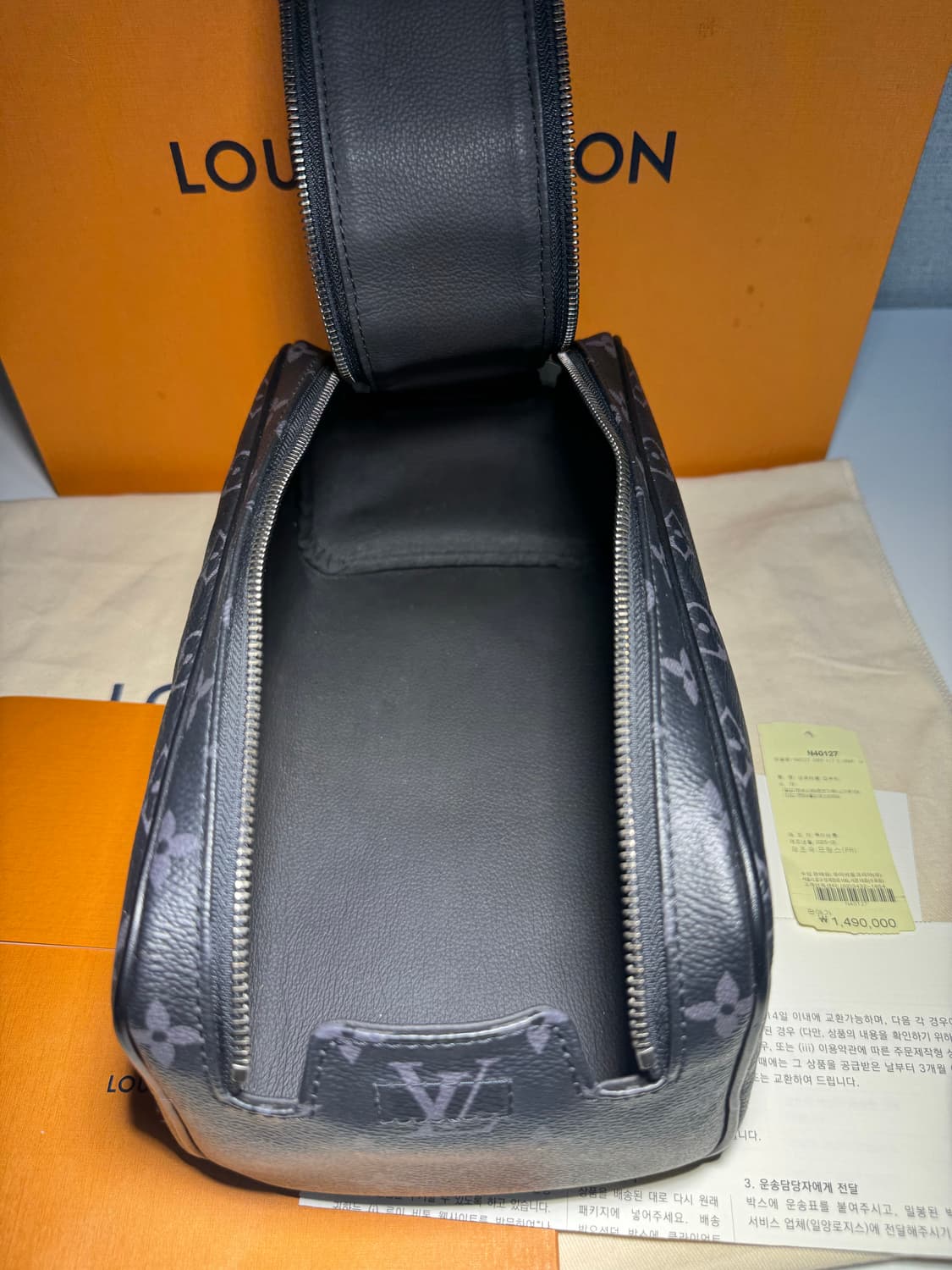 [당일배송] 루이비통 모노그램 이클립스 돕키트 파우치 백 상품이미지6