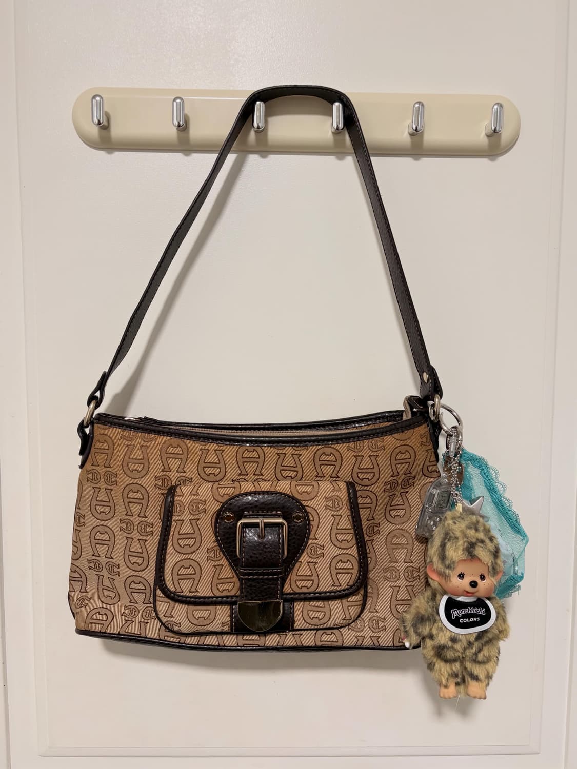 AIGNER classic buckle shoulder bag 상품이미지1