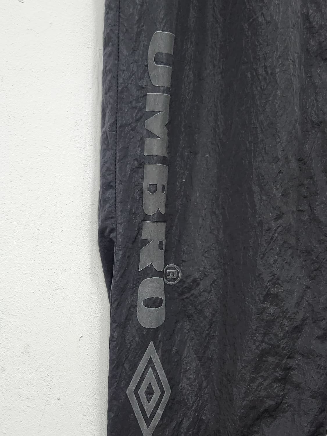 엄브로 니벨크랙 트레이닝 조거팬츠 M 블랙 상품이미지3