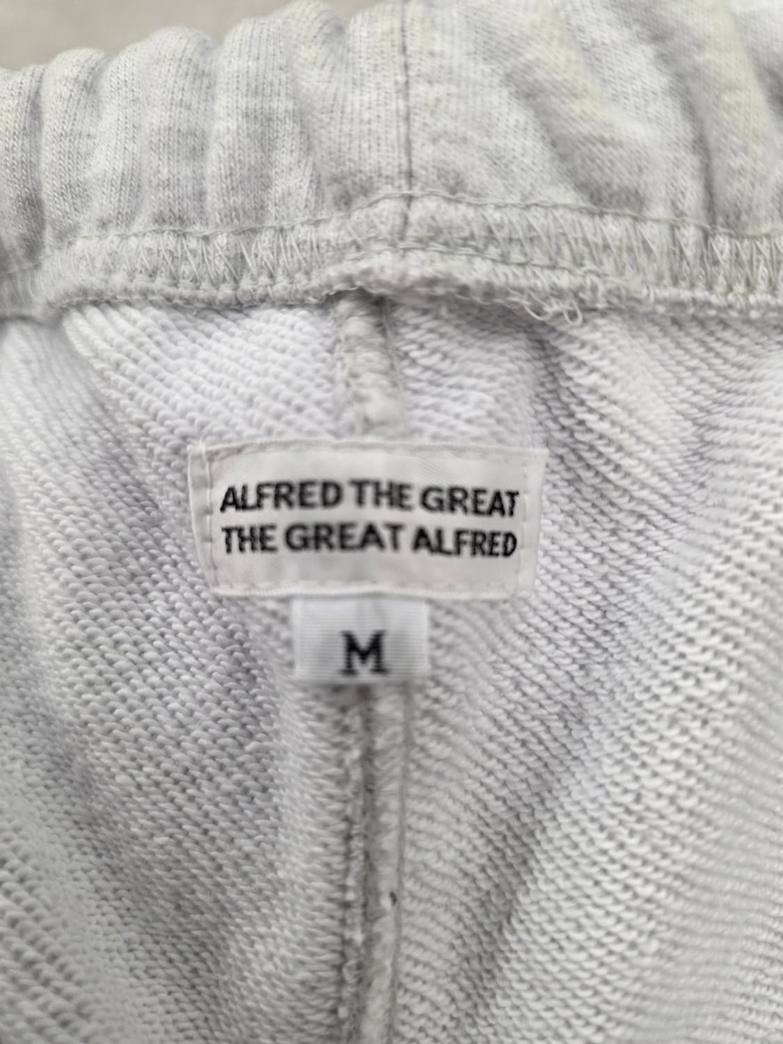 헤리티지플로스 스웨트 조거팬츠.  
싸이즈 30~32  
 상품이미지6