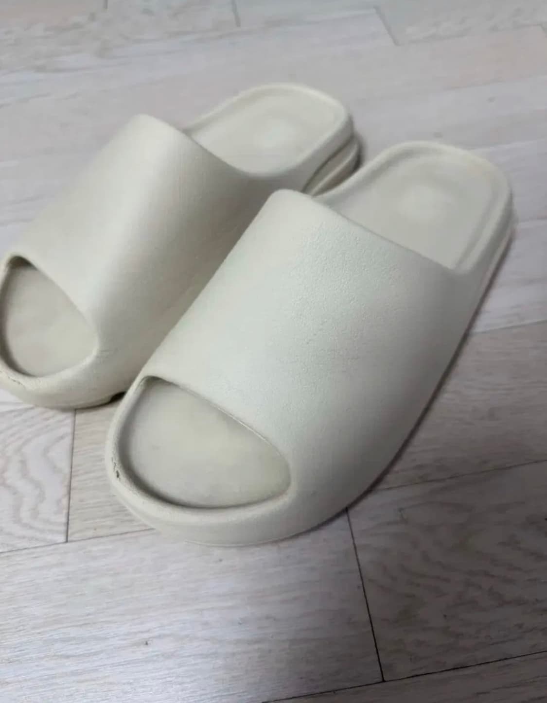 아디다스 이지슬라이드 본 275 상품이미지1