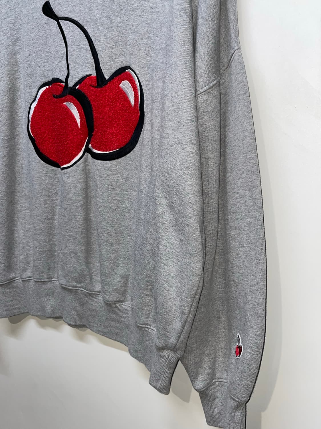 키르시 체리 자수 맨투맨 상품이미지4