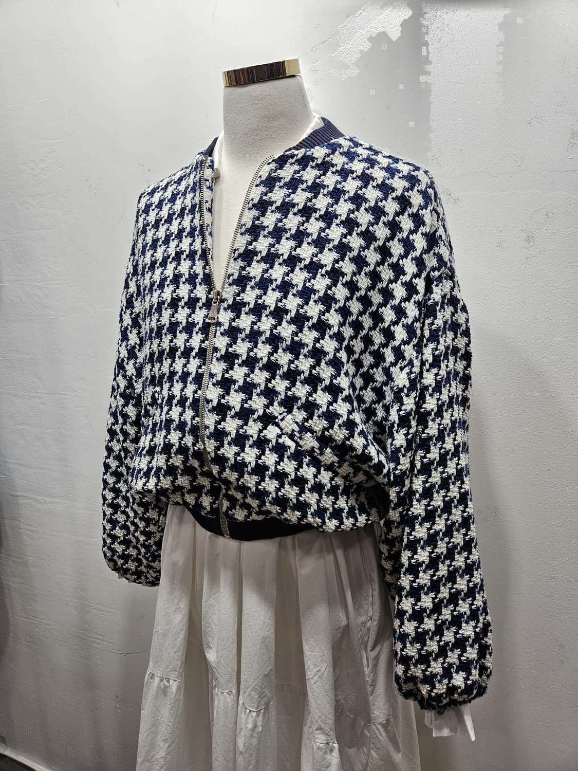 자라(ZARA) 하운드투스 스트럭처 봄버 자켓 xs 상품이미지4