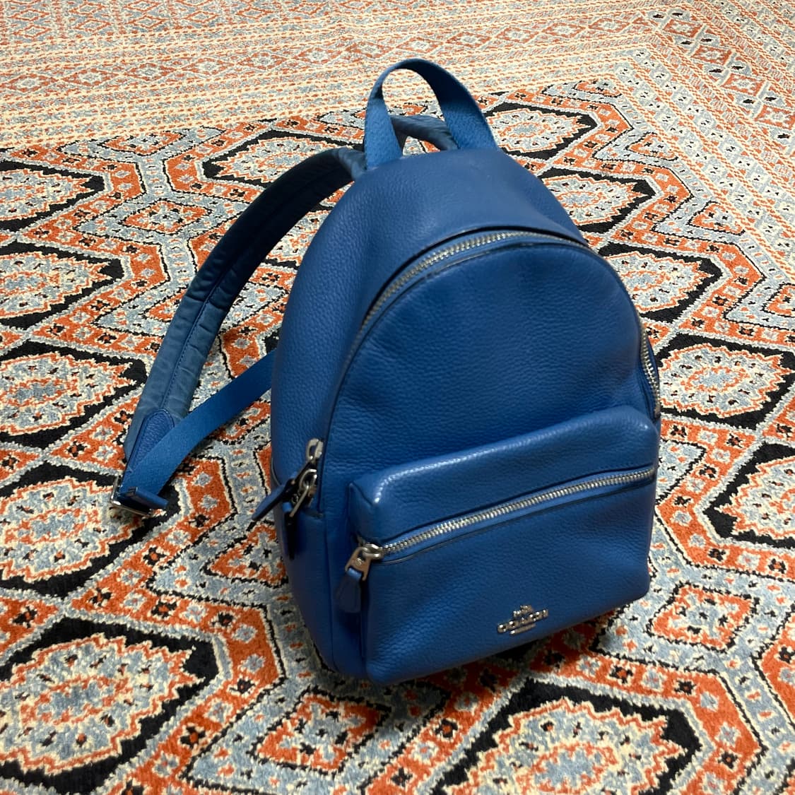 코치 블루 가죽 미니 백팩 상품이미지3
