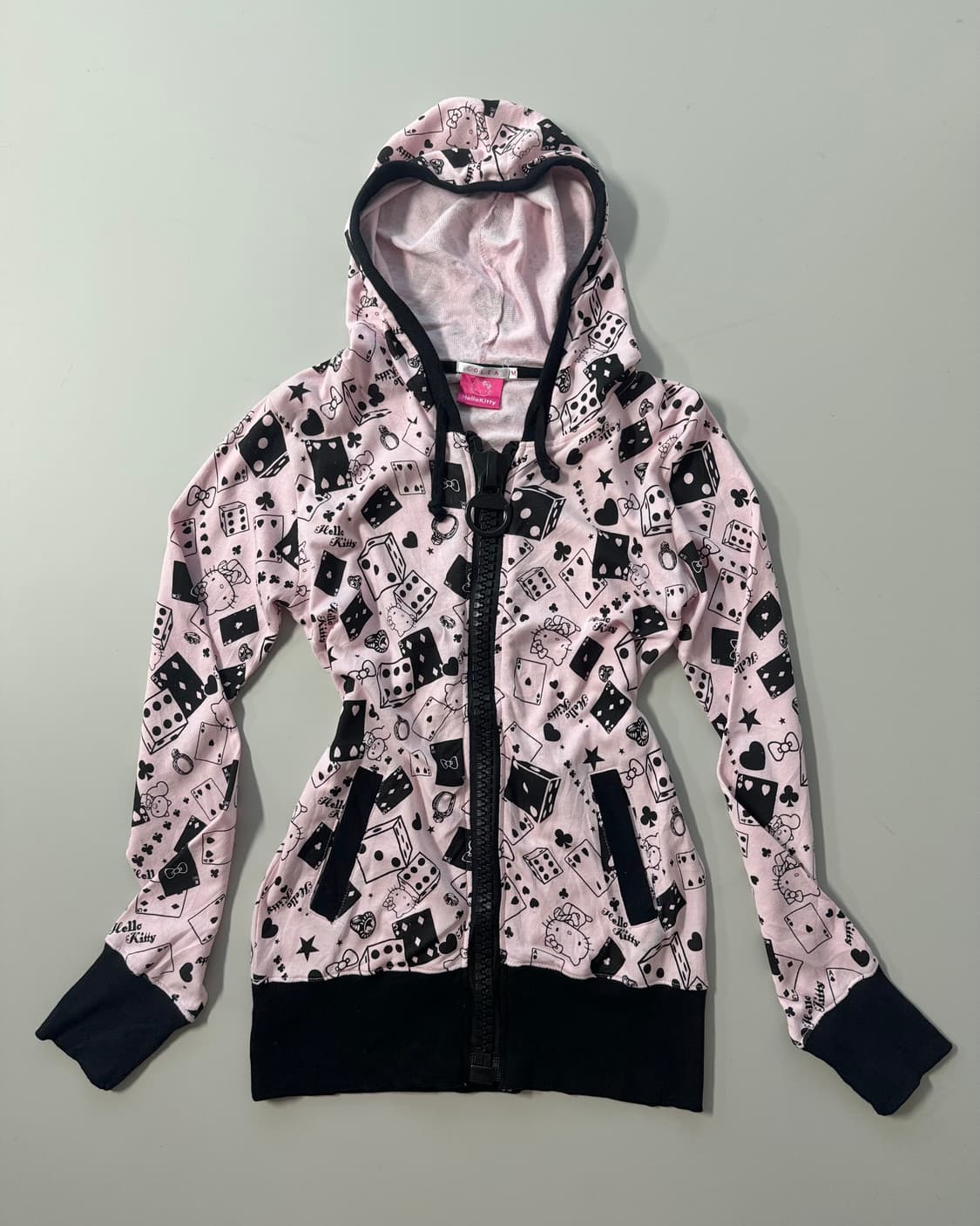 헬로키티 다이스 패턴 후디드 집업 상품이미지1